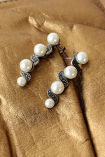 Pearl Streamer Studs