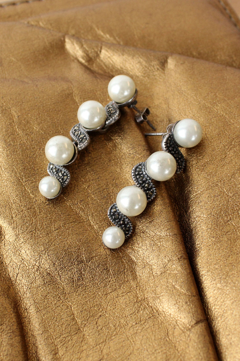 Pearl Streamer Studs