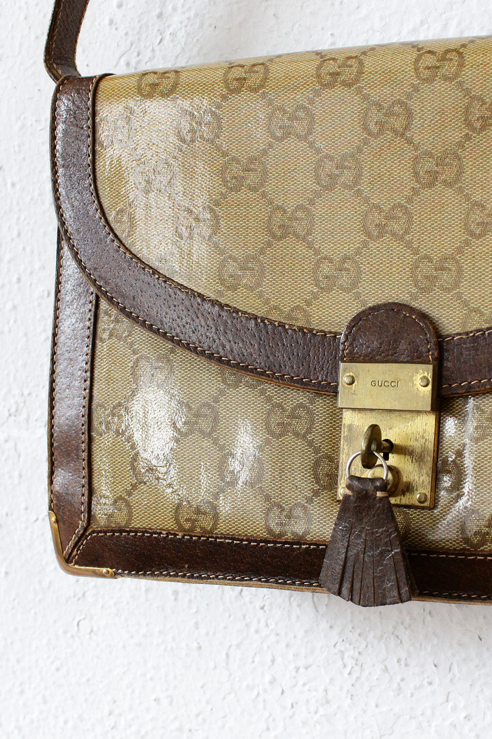 Vintage Gucci Keylock Striped Handbag – OMNIA