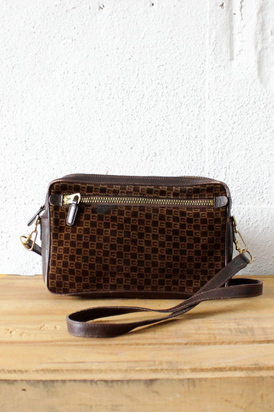 バッグ Vintage GUCCI suede accessory pouch IMG_3328_6206893a-7305-4a02-