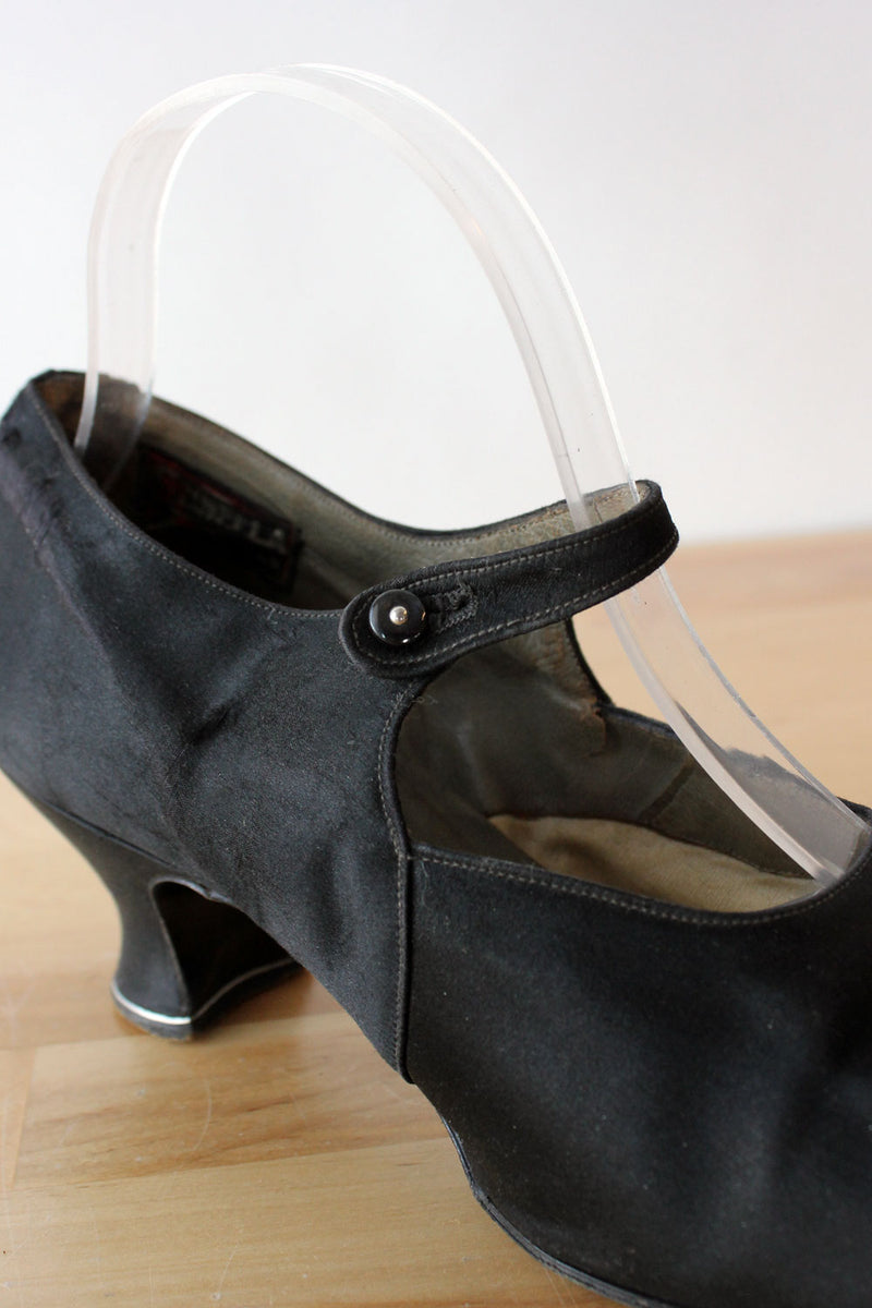 Cynella Louis Heel Mary Janes 8.5