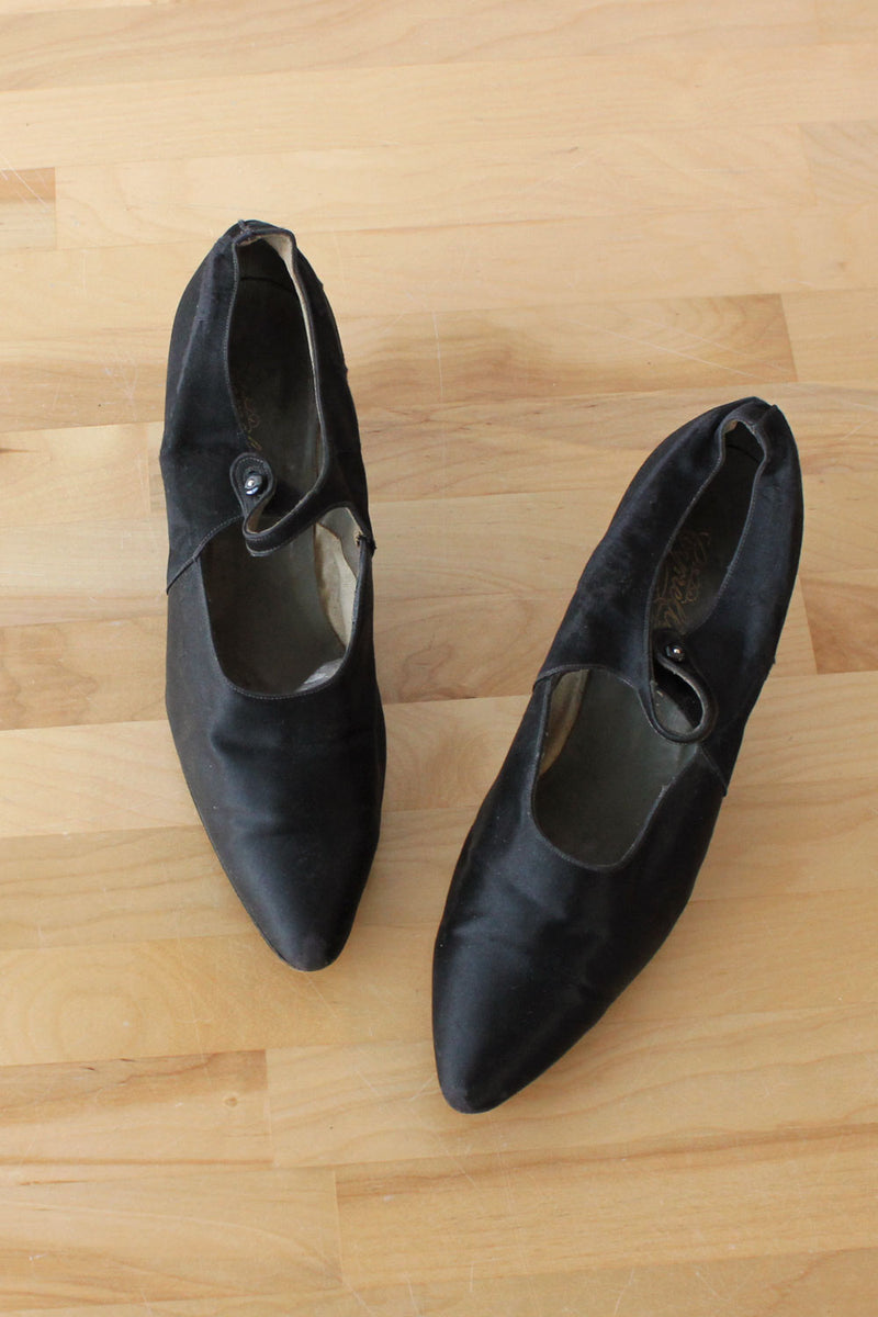 Cynella Louis Heel Mary Janes 8.5