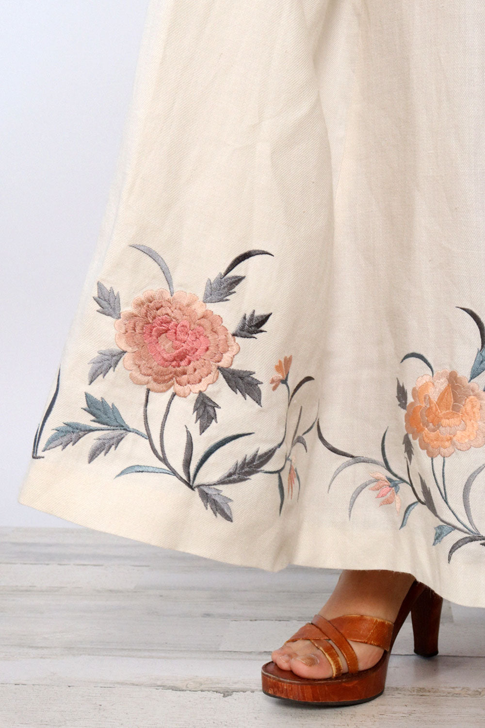 Marie Ramie Embroidered Dress L