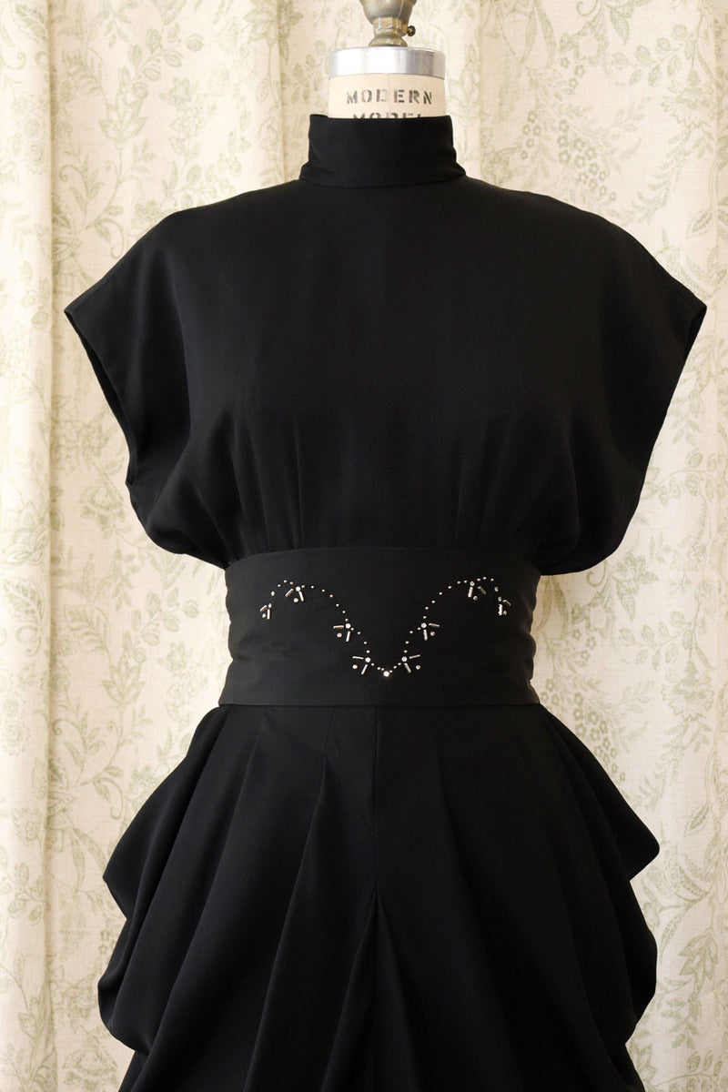 Nicole Miller Studded Belt Pleat Dress XS/S OMNIA Nicole Miller Studded Belt Pleat Dress XS/S OMNIA