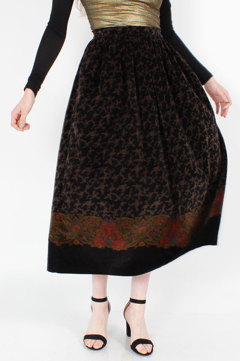 Baroque Velvet Skirt M