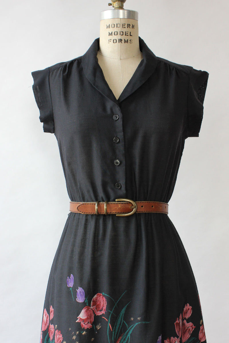 Moody Tulips Collar Dress XS-M