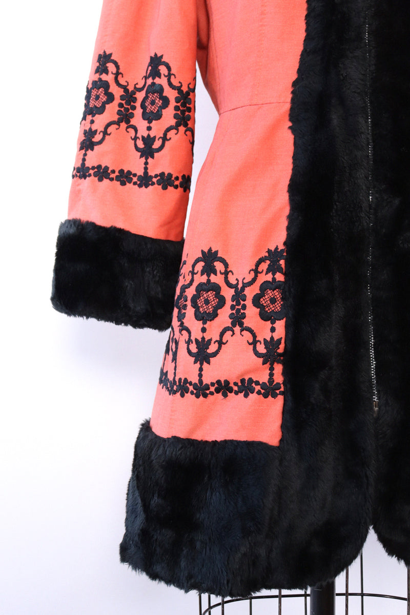 Brick Embroidered Hood Coat S/M