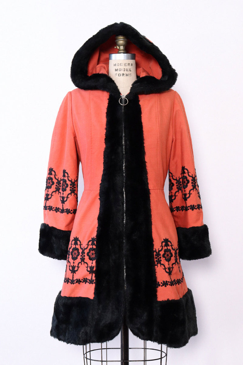 Brick Embroidered Hood Coat S/M