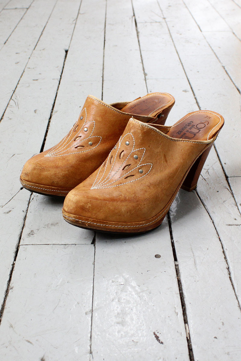 Connie Clogs – OMNIA - Main Image