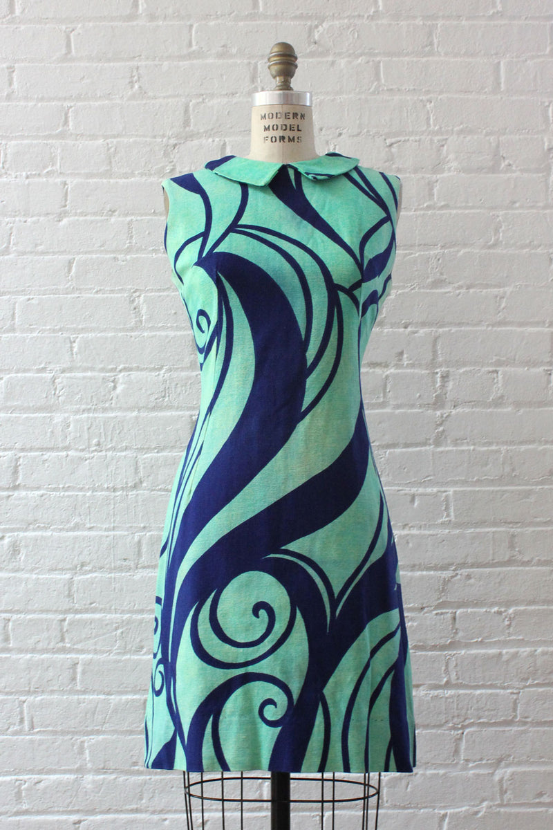 Swirly Graphic Sheath M/L