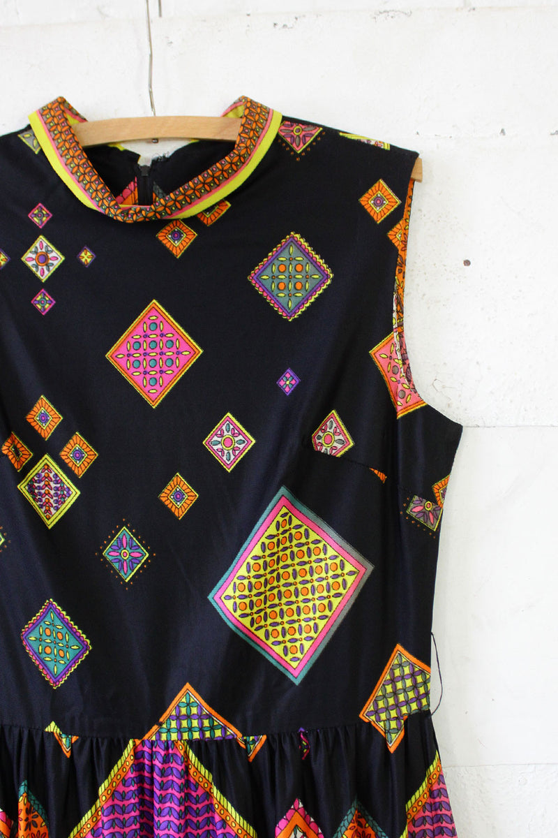 Black Kaleidoscope Dress L