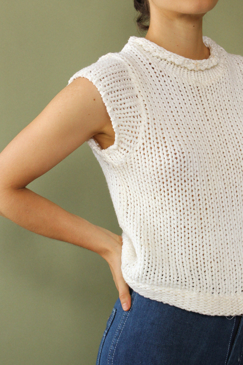 Sleeveless Cloud Sweater S-L