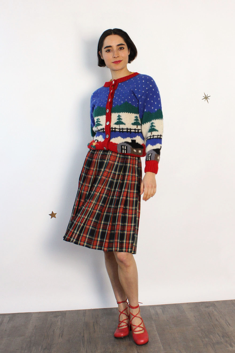 Isabelle's Intarsia Sweater, 
Richmond Red/Christmas Tree