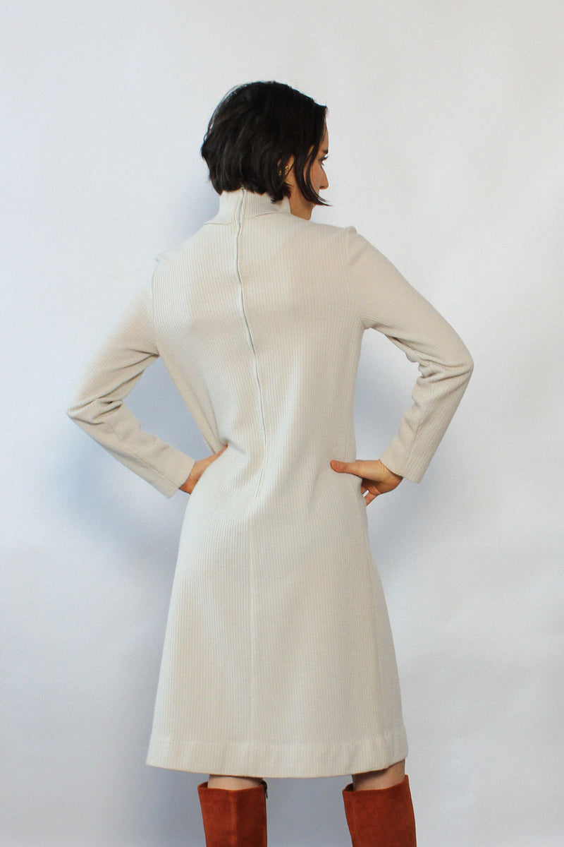 Ivory Ribbed Turtleneck Dress M OMNIA Ivory Ribbed Turtleneck Dress M OMNIA