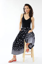 Hypnotizing Geo Pants M/L