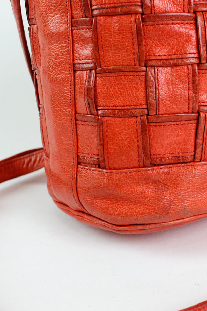 Sharif poppy bucket