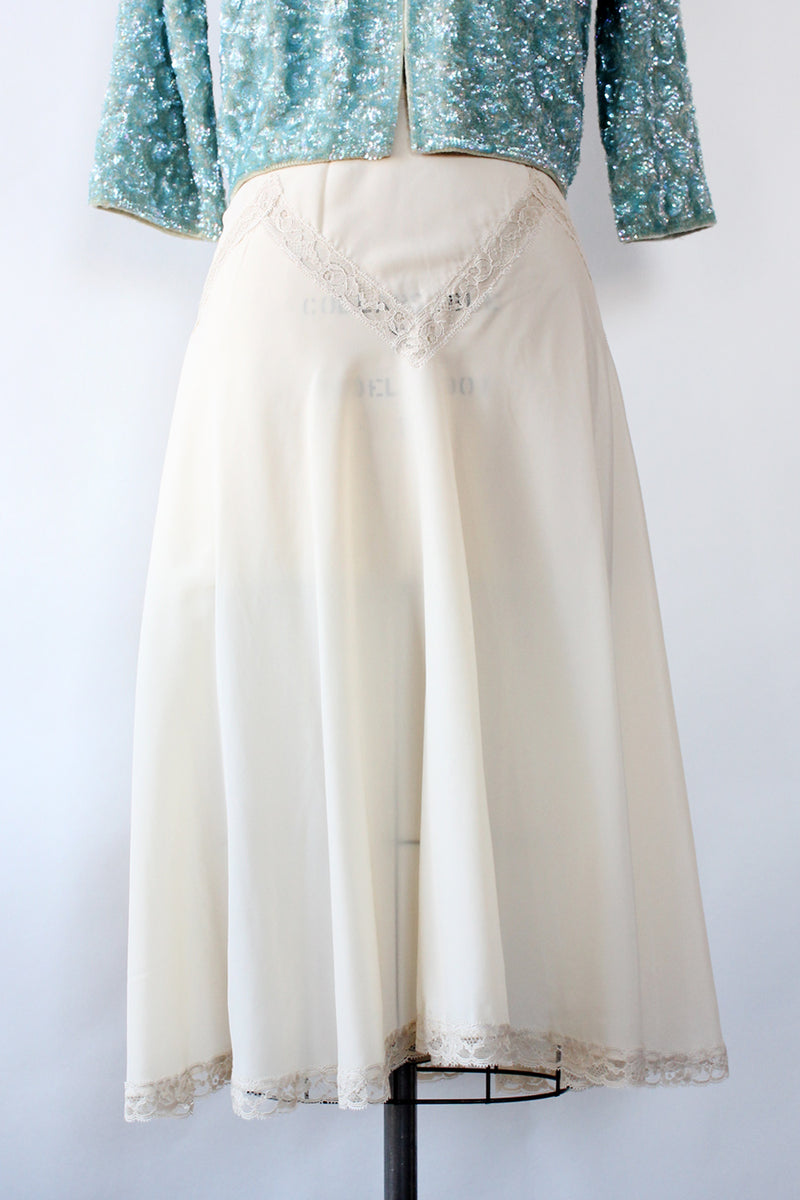 Vanilla Flare Slip Skirt M/L