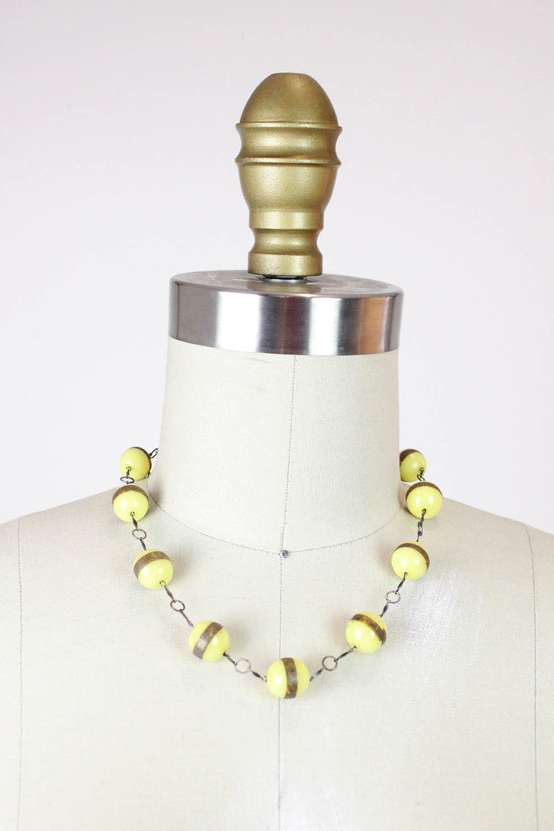 vintage bakelite jewelry