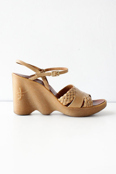 Lacey cutout deals wedge pump