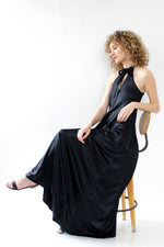 Sweeping Keyhole Maxi Dress S/M