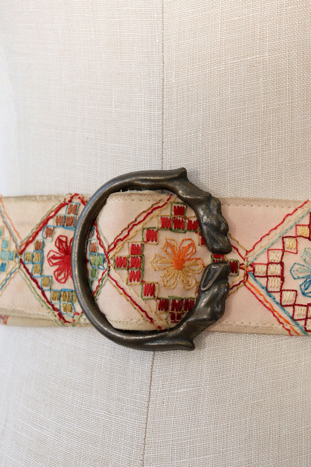 Animal Buckle Embroidered Belt S-L