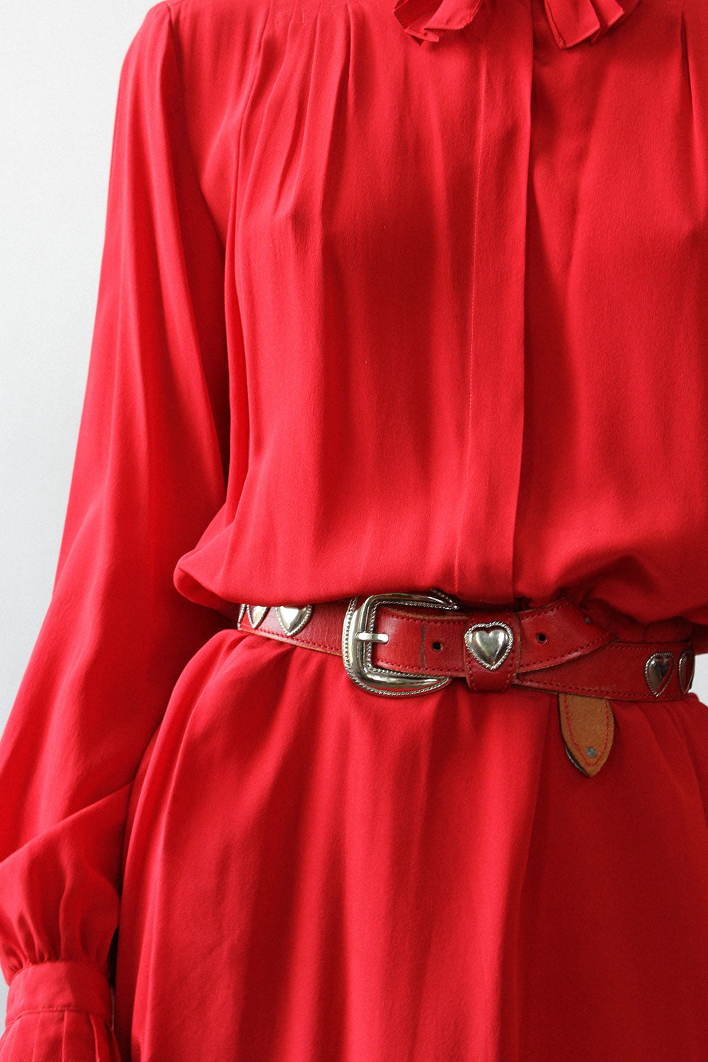 Cupid's Silver Heart Belt – OMNIA