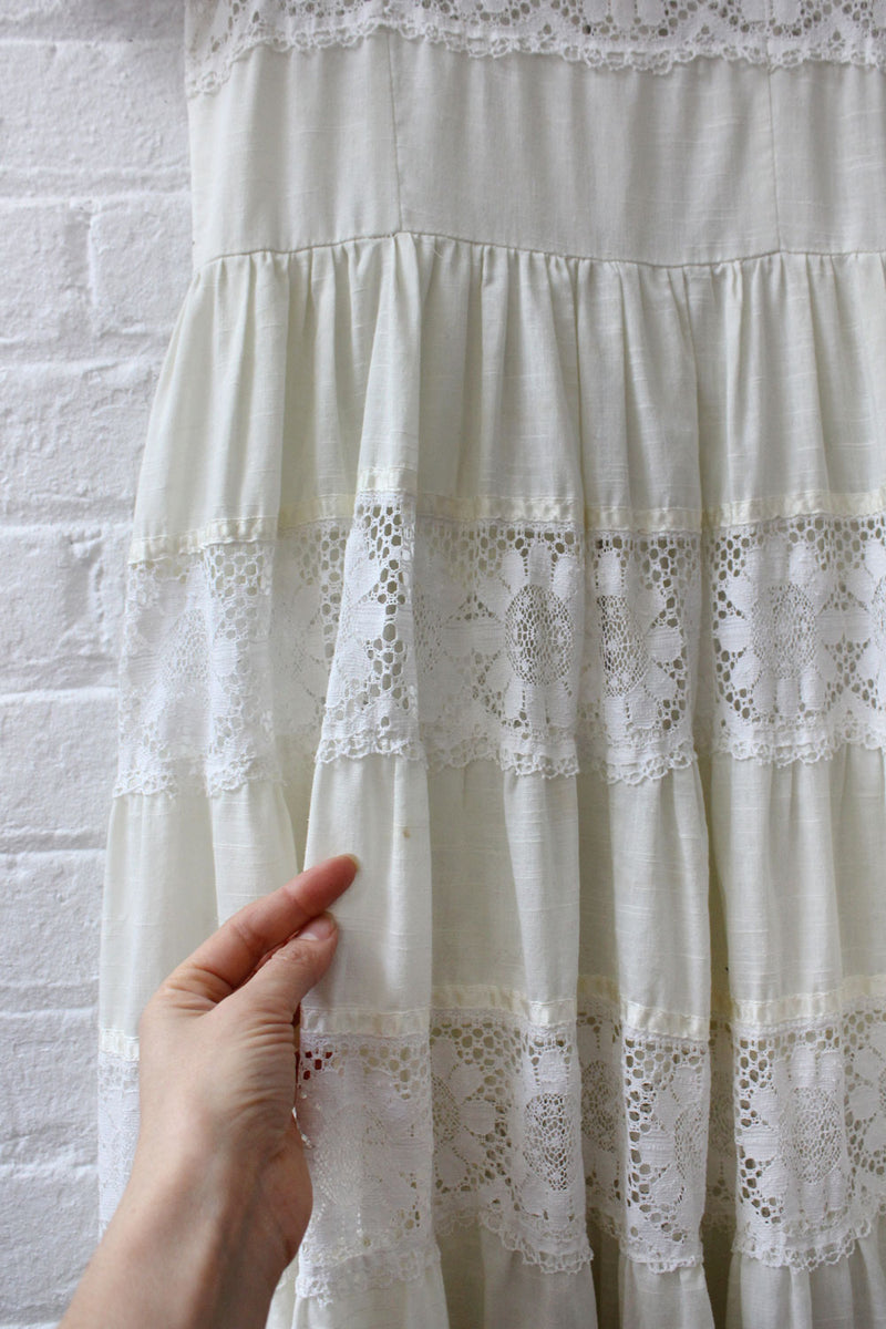 Cream Lace Peasant Dress S OMNIA Cream Lace Peasant Dress S OMNIA