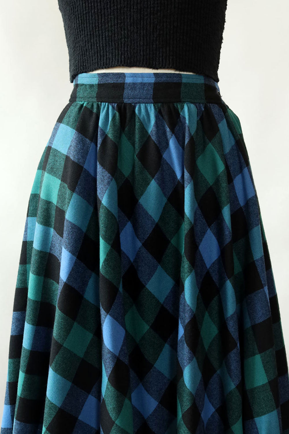 Box Plaid Swing Skirt XS – OMNIA