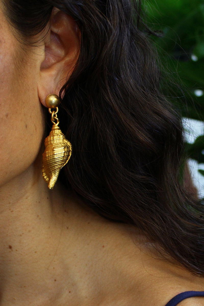Tampa Shell Dangle Earrings
