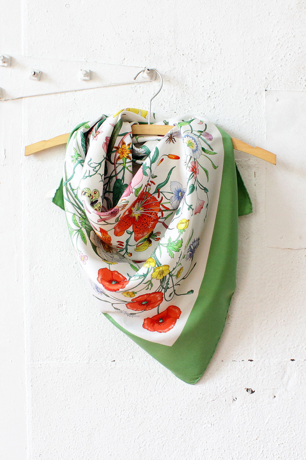 Gucci V. Accornero Flora Silk Scarf OMNIA