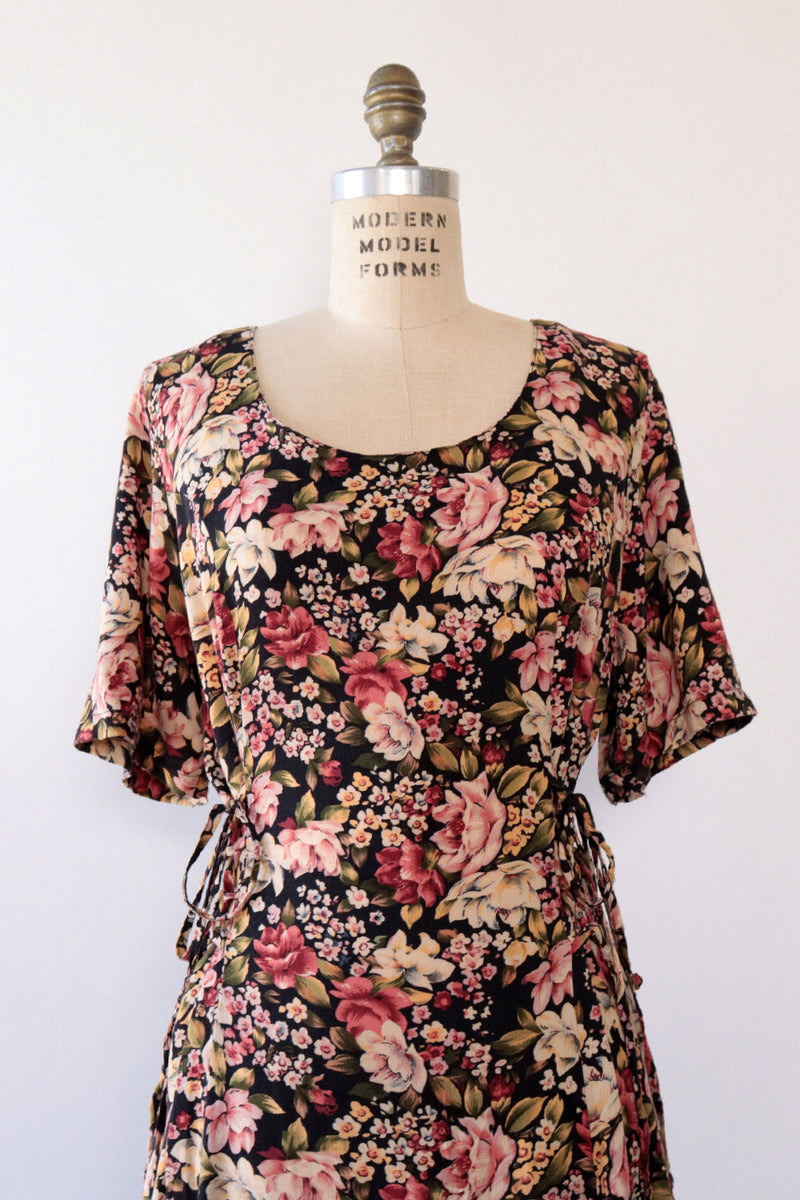 Lace-up Dark Floral Tea Dress L/XL