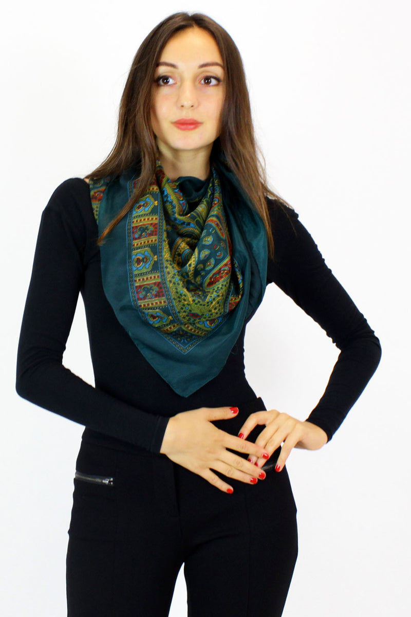 Evergreen silky scarf