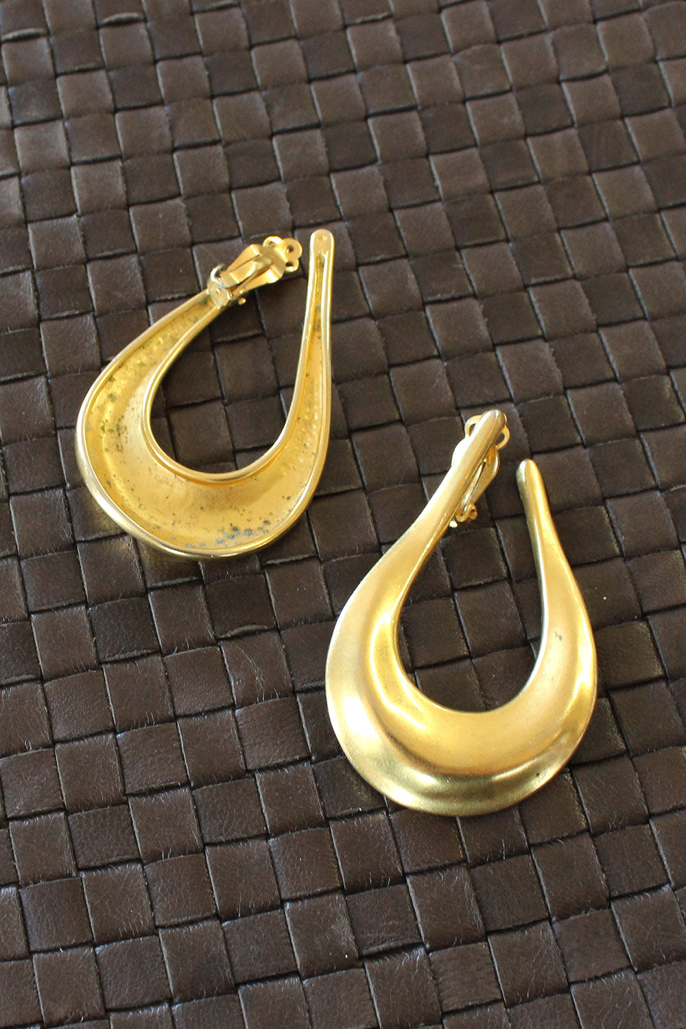 Wavy Long Hoops