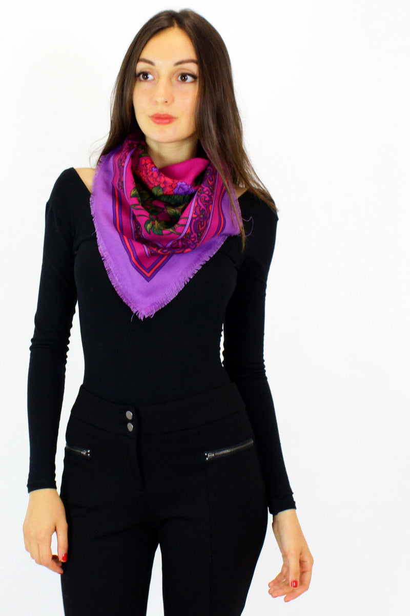 Berry flower scarf