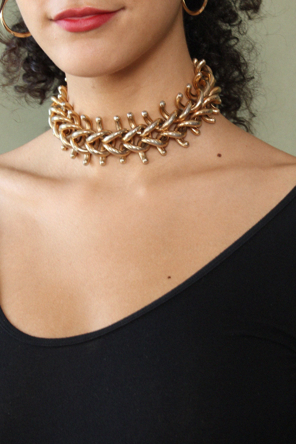 Goldtone Vertebrae Choker