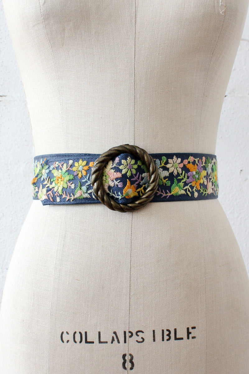 Embroidered Floral Belt