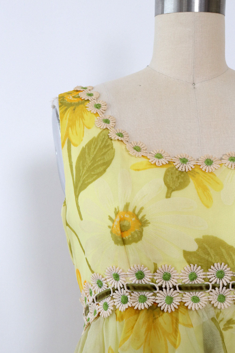 Floating Daisy Maxi Dress XS