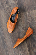 Saffron Glove Slippers 6 1/2