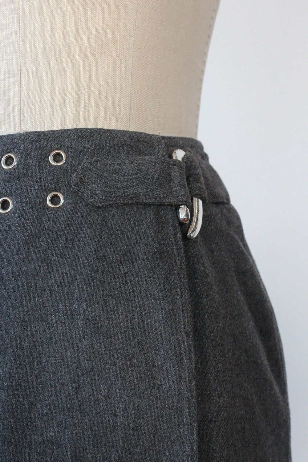 Mod Eyelet Skirt S/M