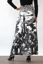 Fantastical Maxi Skirt M/L