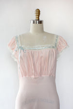 Barbizon Blush Nightgown M