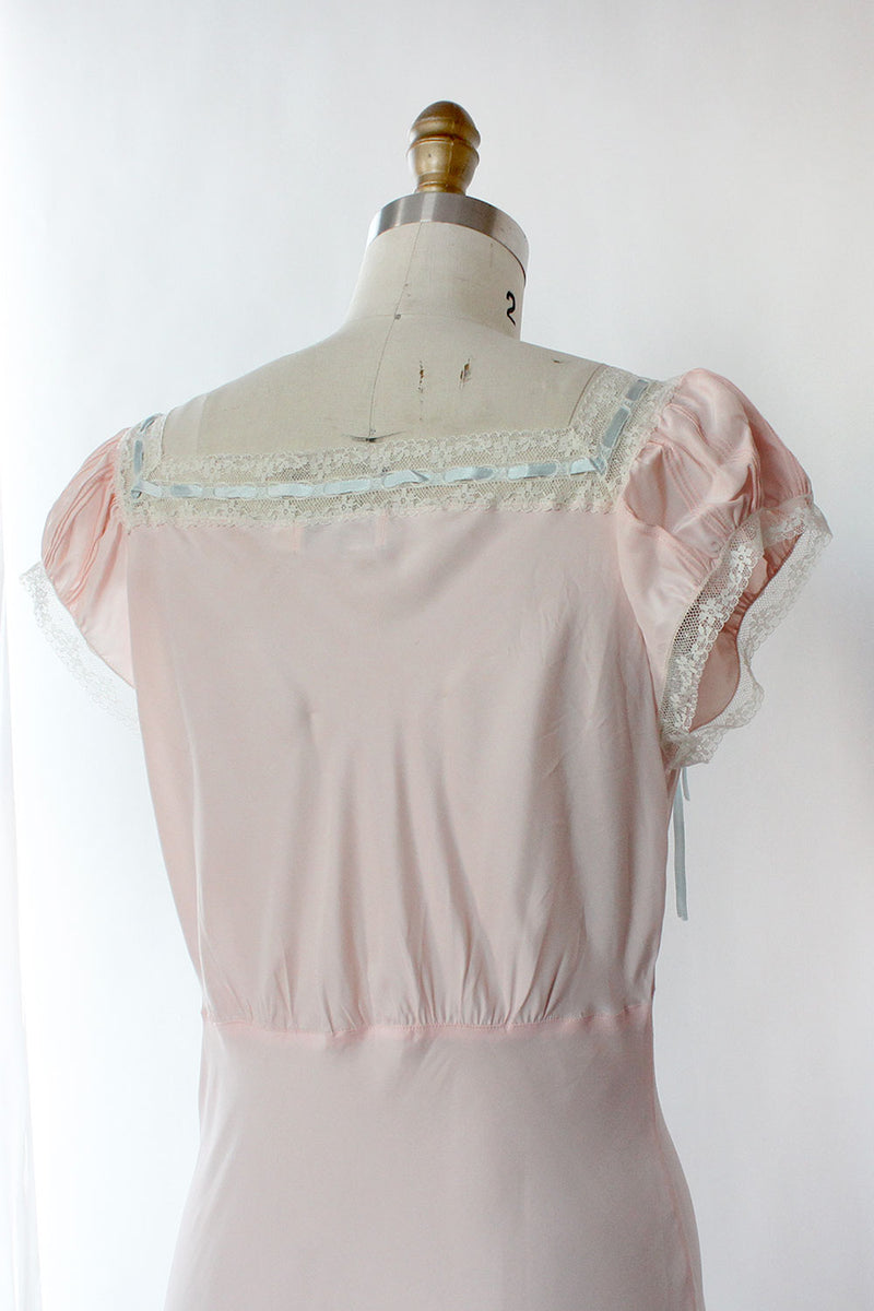 Barbizon Blush Nightgown M