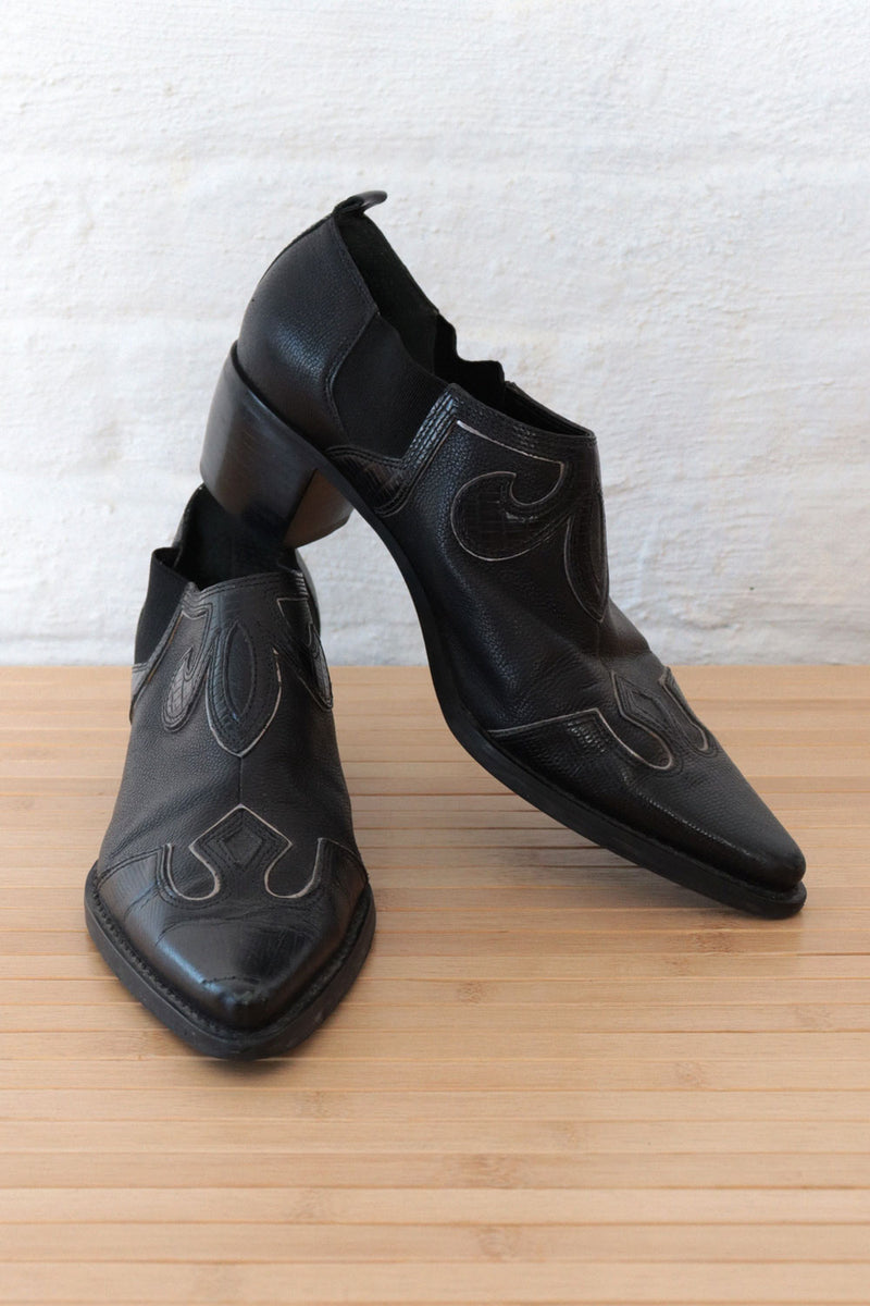 low cut dress boots The Wayne Low-Cut Chelsea Boot