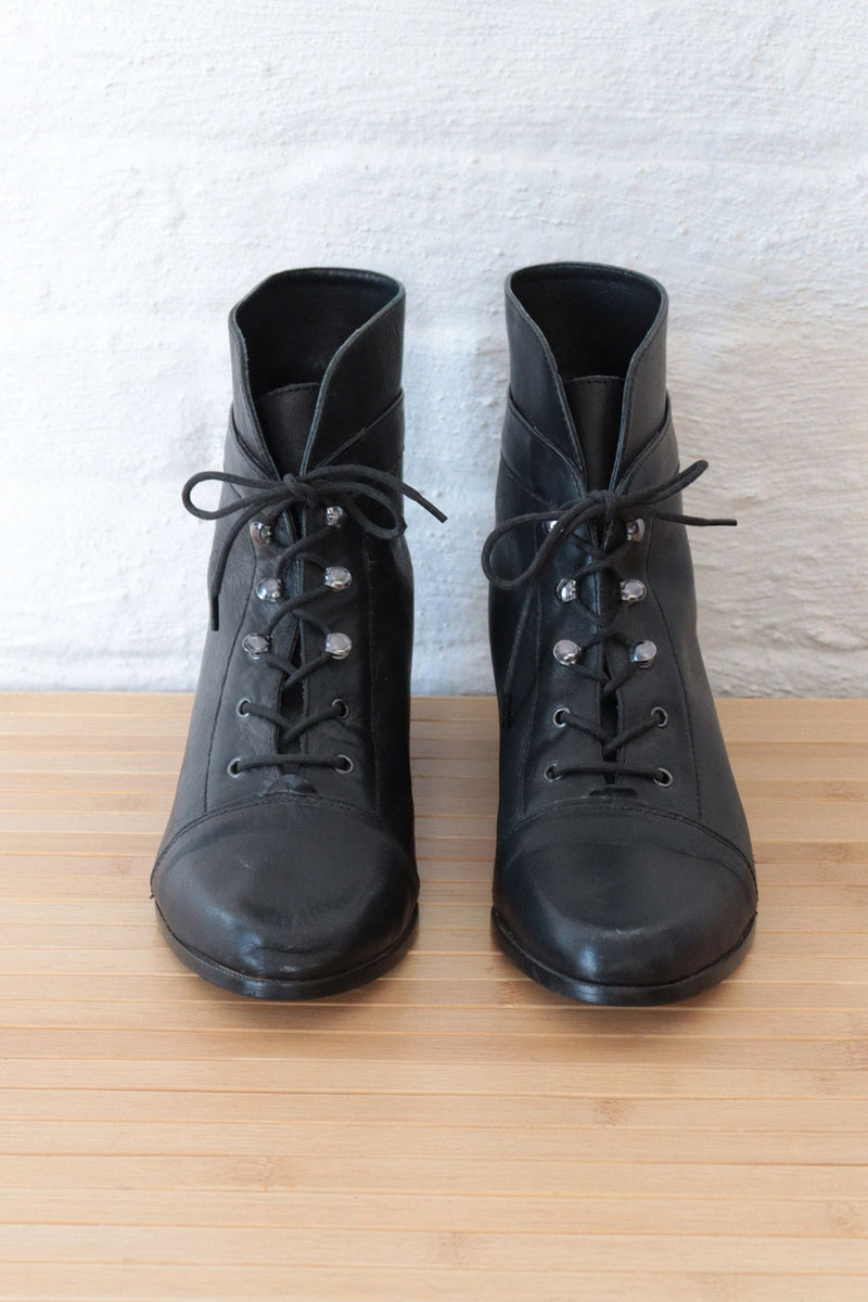 Captivators Leather Lace-up Boots 8.5