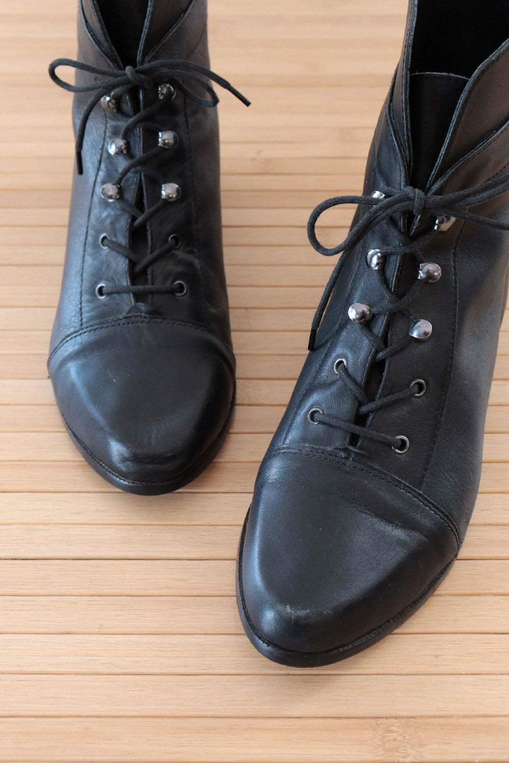 Captivators Leather Lace-up Boots 8.5