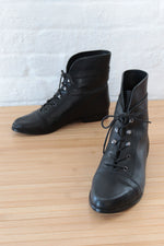 Captivators Leather Lace-up Boots 8.5