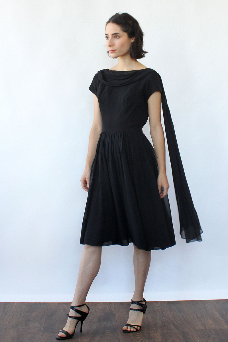 black chiffon drape dress Women's Plus Black Abstract Print Chiffon Ruched Drape Midi Dress