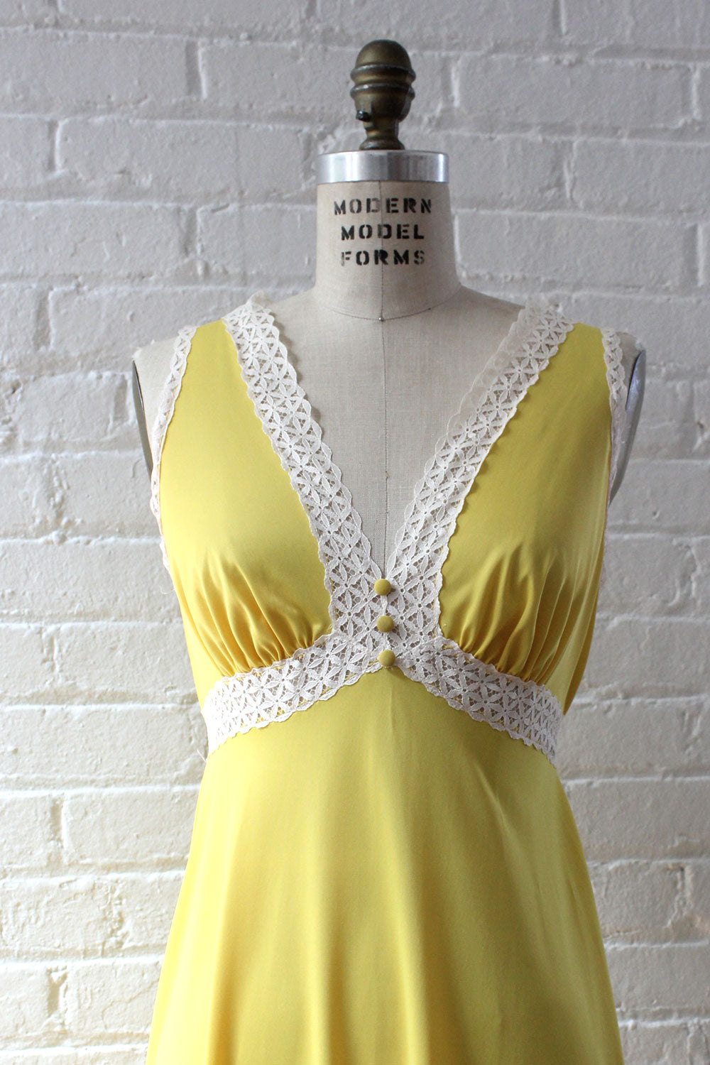 Daffodil Nightgown S-L