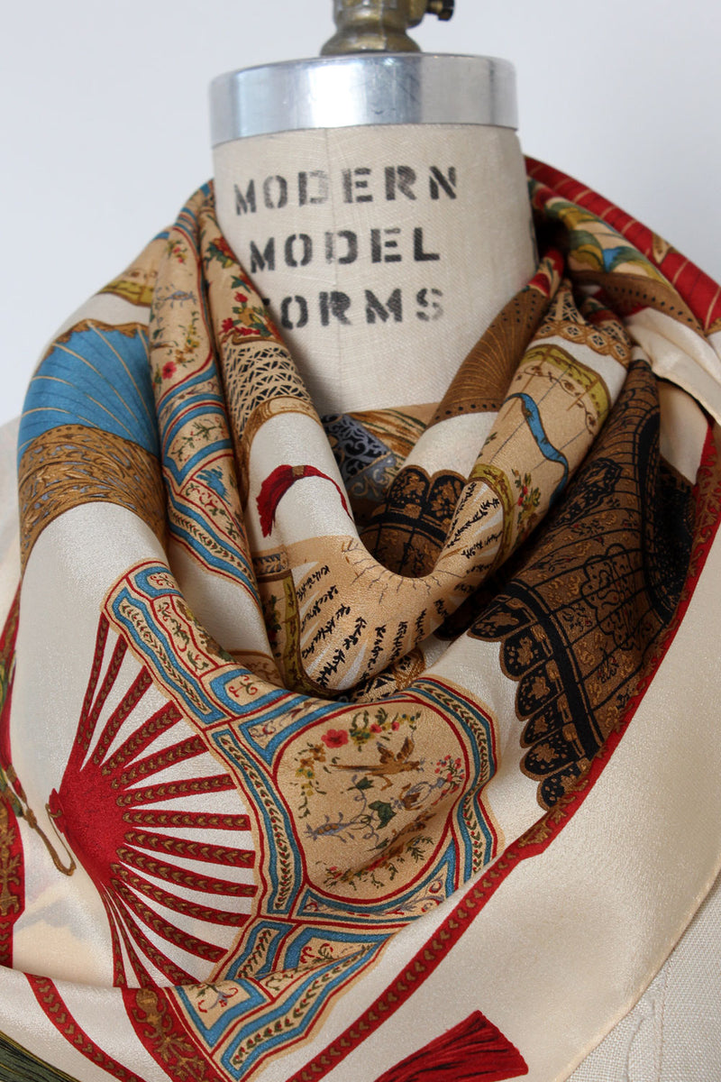 Decorative Fan Scarf