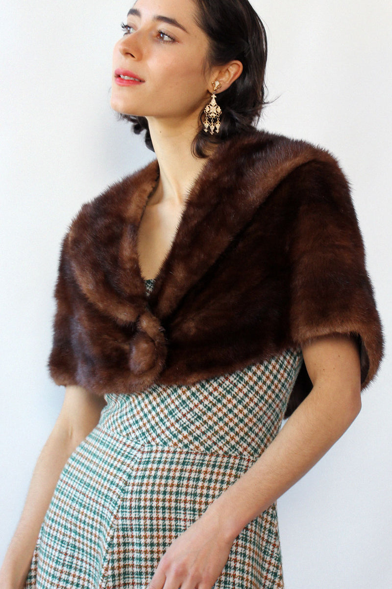 Bekh's Chestnut Fur Capelet S-L